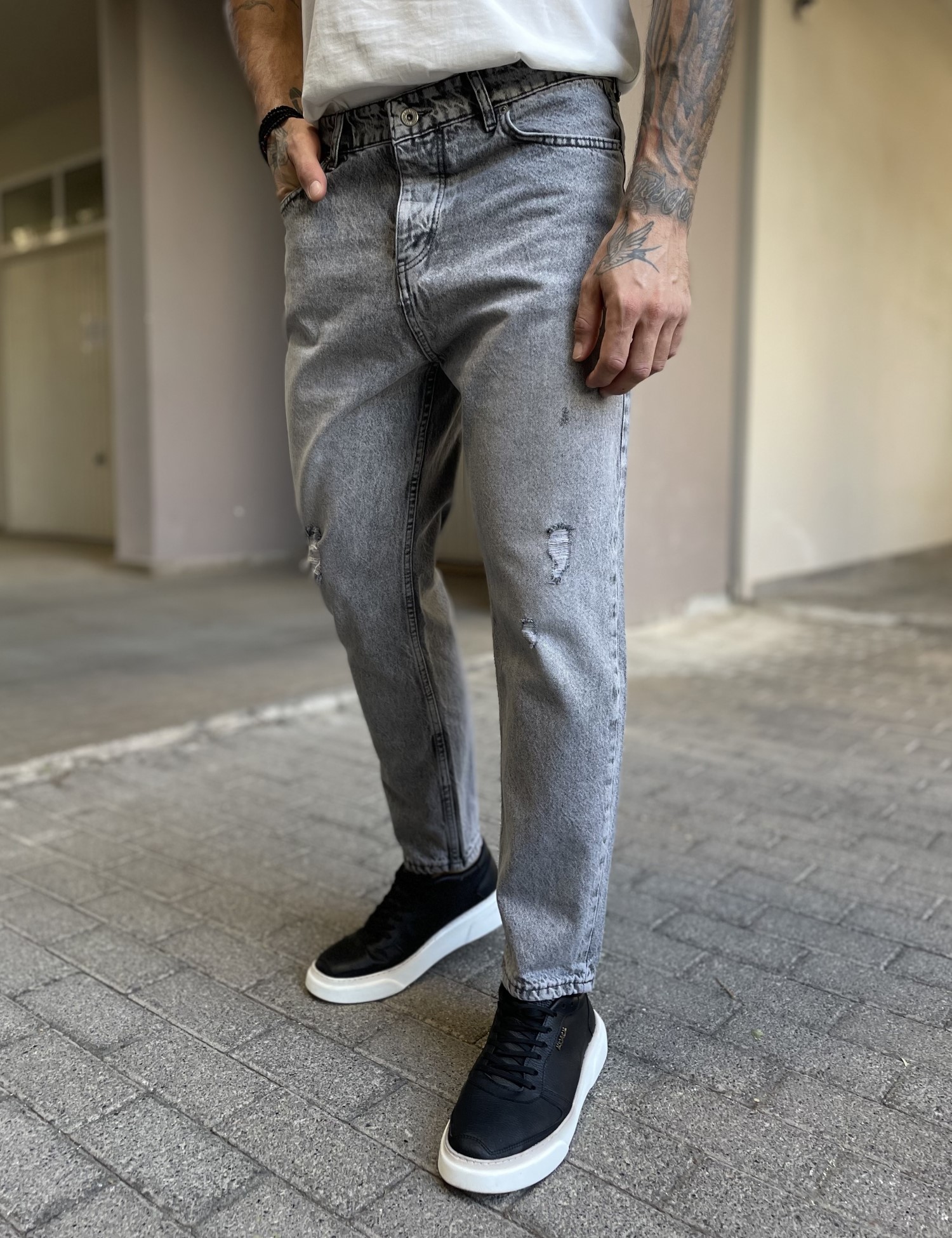 Ανδρικό γκρι ξεβαμμένο loose τζιν πεντάτσεπο με φθορές WE2390 φωτογραφία